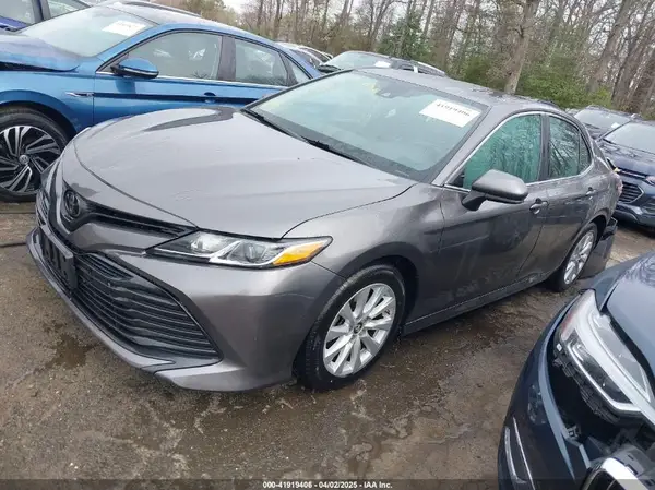 4T1B11HKXKU180922 2019 TOYOTA CAMRY - Image 2