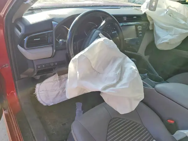 4T1B11HKXKU183982 2019 TOYOTA CAMRY - Image 8