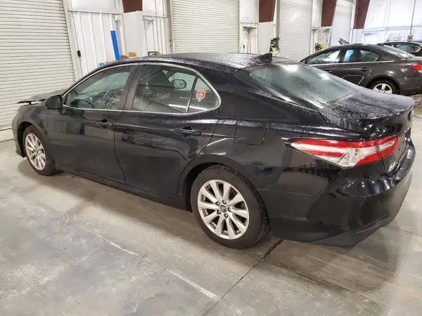4T1B11HKXKU199499 2019 TOYOTA CAMRY - Image 2