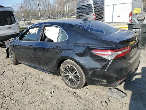 4T1B11HKXKU200019 2019 TOYOTA CAMRY - Image 2