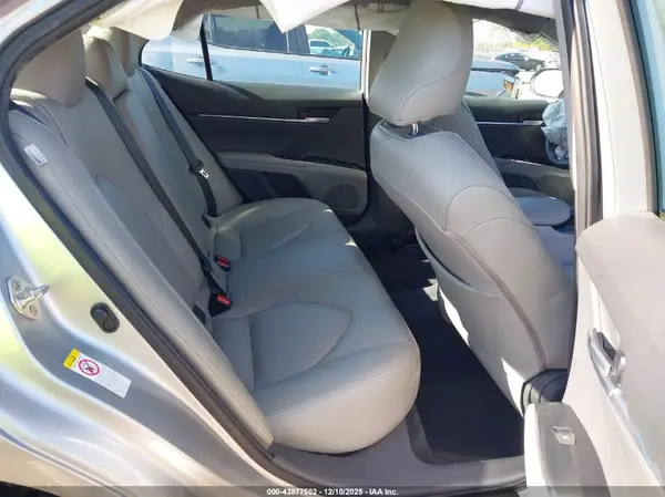 4T1B11HKXKU200151 2019 TOYOTA CAMRY - Image 8