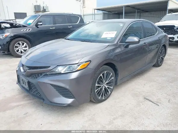 4T1B11HKXKU202773 2019 TOYOTA CAMRY - Image 2