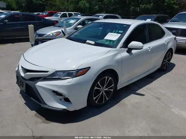 4T1B11HKXKU204474 2019 TOYOTA CAMRY - Image 2