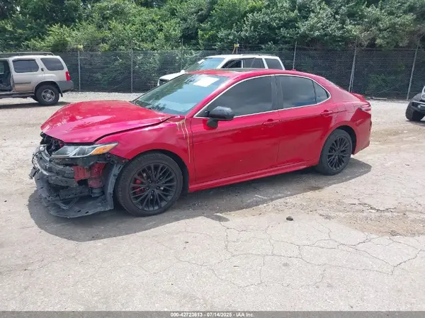 4T1B11HKXKU210582 2019 TOYOTA CAMRY - Image 2