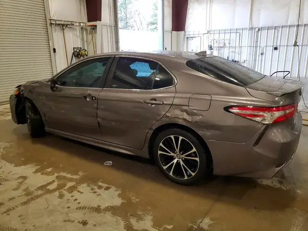 4T1B11HKXKU215328 2019 TOYOTA CAMRY - Image 2
