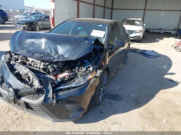 4T1B11HKXKU220383 2019 TOYOTA CAMRY - Image 2