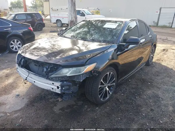 4T1B11HKXKU226720 2019 TOYOTA CAMRY - Image 2