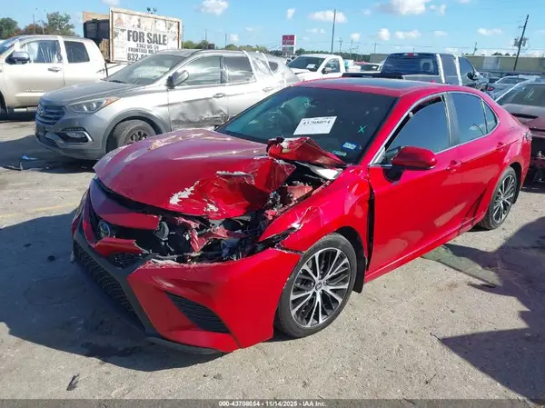 4T1B11HKXKU229388 2019 TOYOTA CAMRY - Image 2