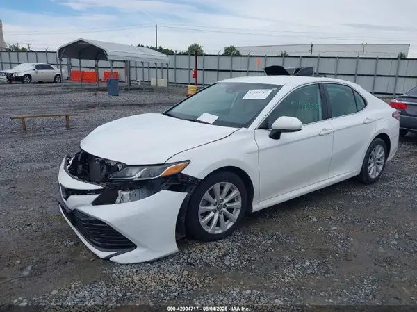 4T1B11HKXKU232596 2019 TOYOTA CAMRY - Image 2