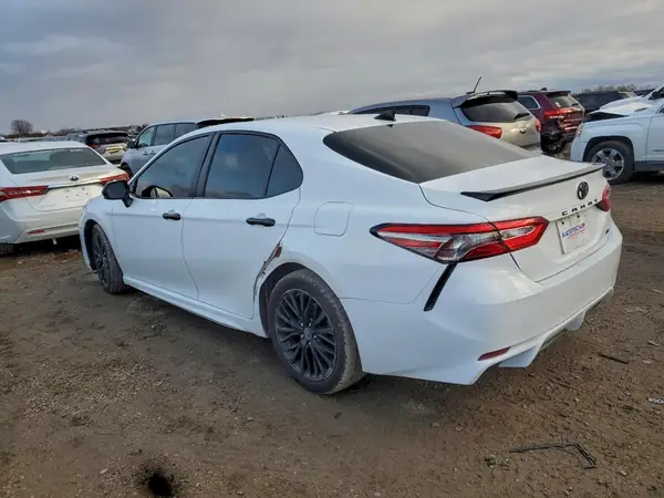 4T1B11HKXKU232680 2019 TOYOTA CAMRY - Image 2