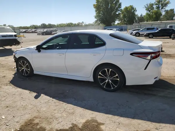 4T1B11HKXKU234980 2019 TOYOTA CAMRY - Image 2