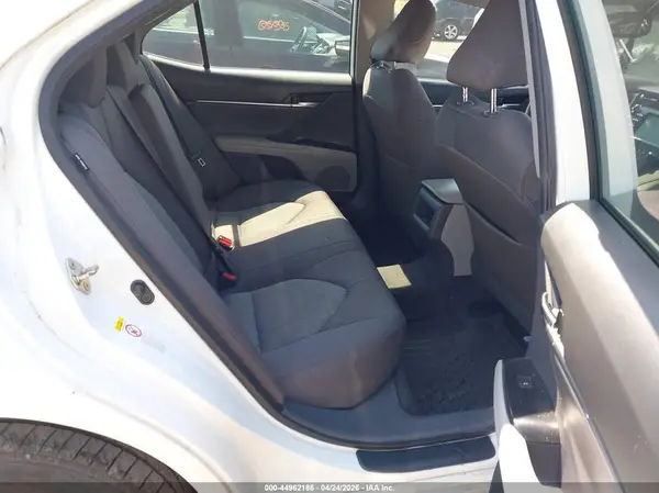 4T1B11HKXKU236843 2019 TOYOTA CAMRY - Image 8