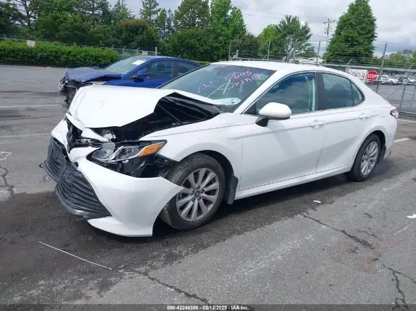 4T1B11HKXKU237605 2019 TOYOTA CAMRY - Image 2