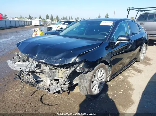 4T1B11HKXKU239676 2019 TOYOTA CAMRY - Image 2