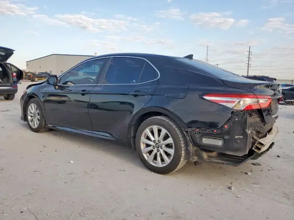 4T1B11HKXKU243260 2019 TOYOTA CAMRY - Image 2