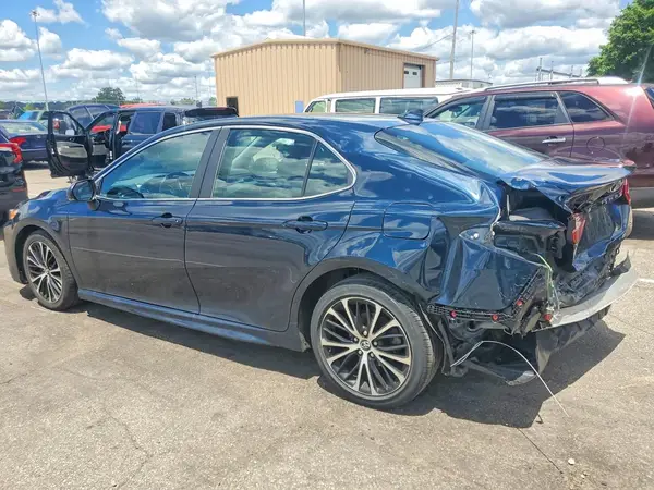 4T1B11HKXKU244165 2019 TOYOTA CAMRY - Image 2