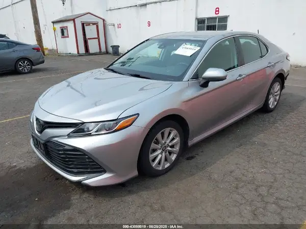 4T1B11HKXKU244554 2019 TOYOTA CAMRY - Image 2