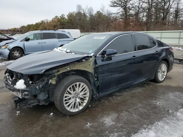 4T1B11HKXKU245218 2019 TOYOTA CAMRY - Image 1