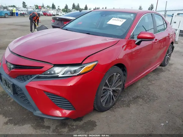 4T1B11HKXKU246210 2019 TOYOTA CAMRY - Image 2