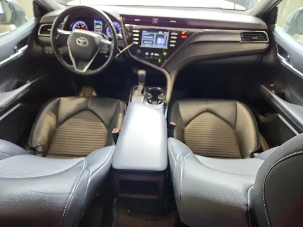 4T1B11HKXKU246384 2019 TOYOTA CAMRY - Image 8