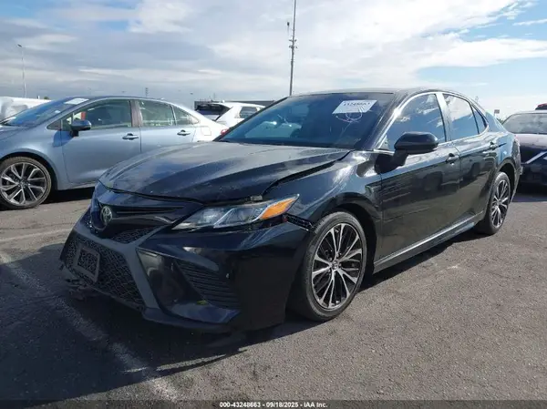 4T1B11HKXKU247681 2019 TOYOTA CAMRY - Image 2