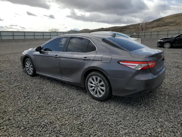 4T1B11HKXKU249995 2019 TOYOTA CAMRY - Image 2