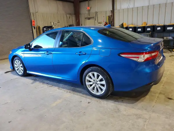 4T1B11HKXKU253254 2019 TOYOTA CAMRY - Image 2