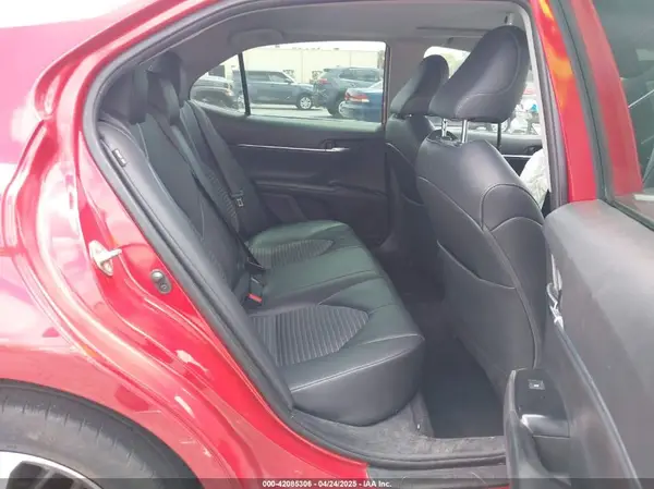 4T1B11HKXKU259202 2019 TOYOTA CAMRY - Image 8
