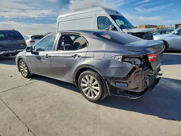 4T1B11HKXKU261113 2019 TOYOTA CAMRY - Image 2