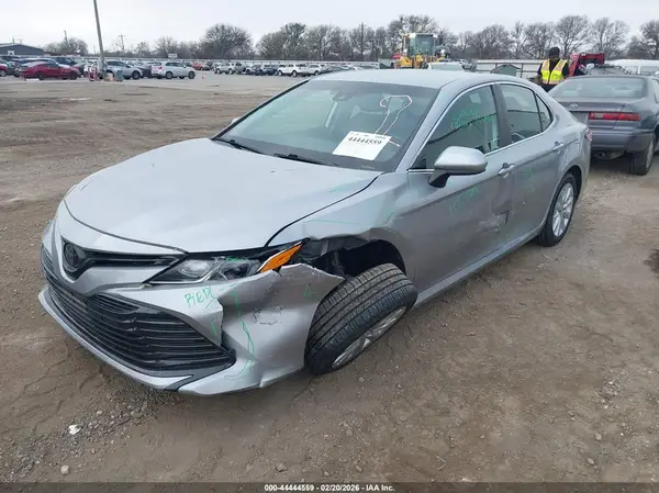 4T1B11HKXKU263248 2019 TOYOTA CAMRY - Image 2