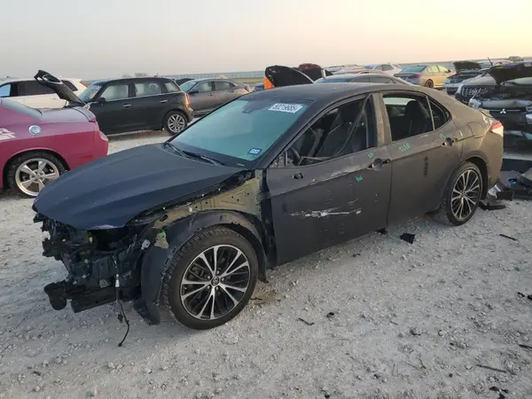 4T1B11HKXKU263749 2019 TOYOTA CAMRY - Image 1