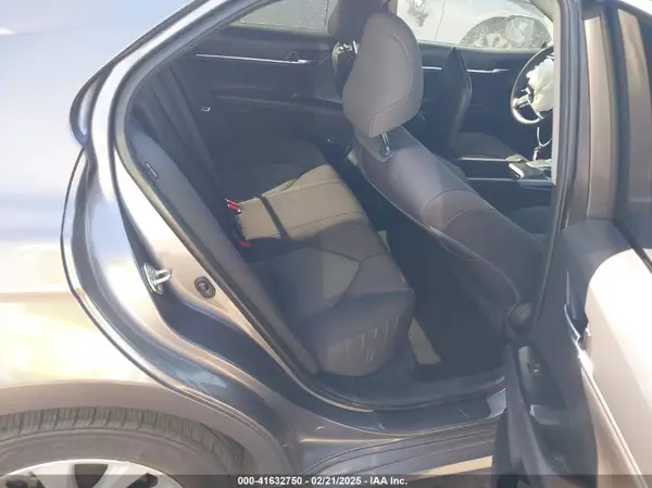 4T1B11HKXKU264335 2019 TOYOTA CAMRY - Image 8