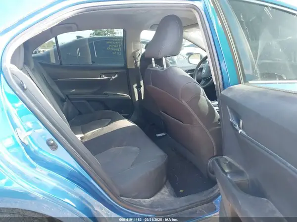 4T1B11HKXKU268837 2019 TOYOTA CAMRY - Image 8