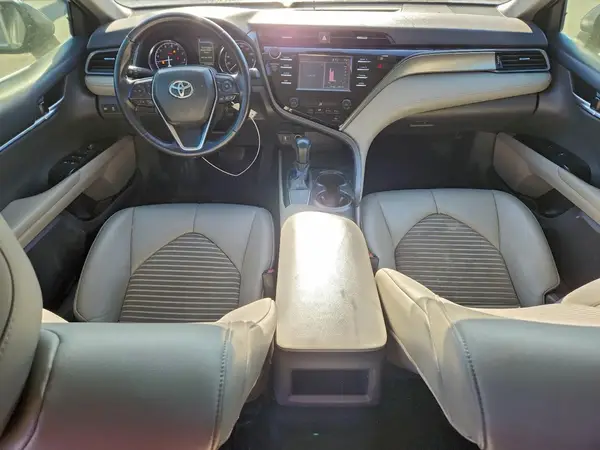 4T1B11HKXKU271785 2019 TOYOTA CAMRY - Image 8