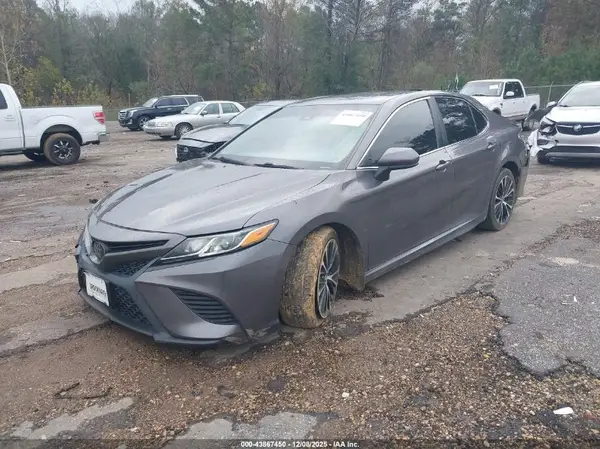 4T1B11HKXKU280051 2019 TOYOTA CAMRY - Image 2