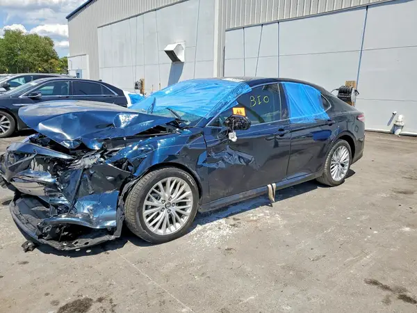 4T1B11HKXKU281247 2019 TOYOTA CAMRY - Image 1