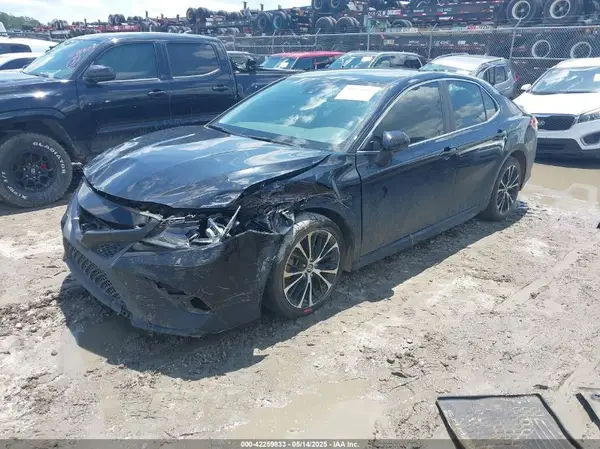 4T1B11HKXKU282043 2019 TOYOTA CAMRY - Image 2