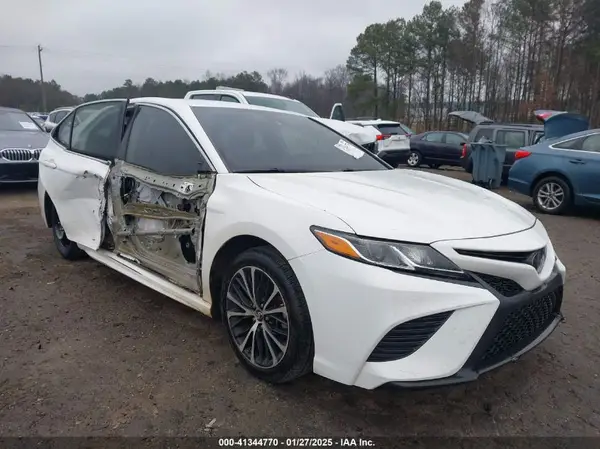 4T1B11HKXKU282883 2019 TOYOTA CAMRY - Image 1