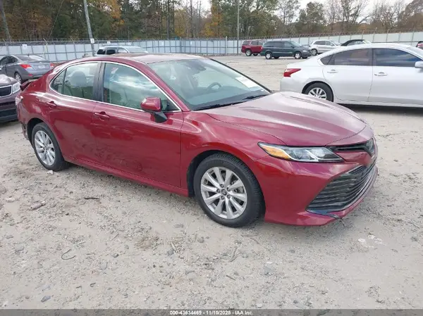 4T1B11HKXKU289901 2019 TOYOTA CAMRY - Image 1