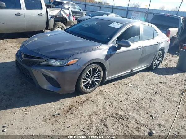 4T1B11HKXKU295827 2019 TOYOTA CAMRY - Image 2