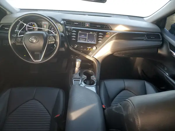 4T1B11HKXKU299344 2019 TOYOTA CAMRY - Image 8