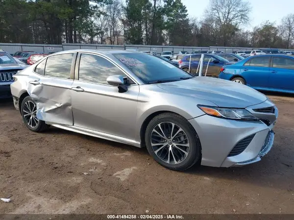 4T1B11HKXKU678943 2019 TOYOTA CAMRY - Image 1