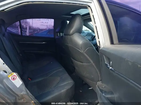 4T1B11HKXKU678943 2019 TOYOTA CAMRY - Image 8