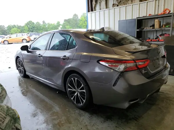 4T1B11HKXKU684144 2019 TOYOTA CAMRY - Image 2