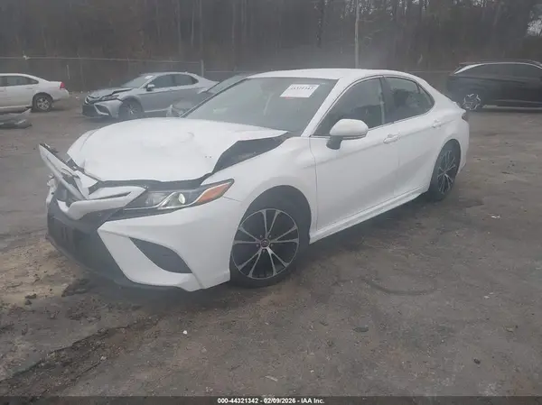 4T1B11HKXKU685312 2019 TOYOTA CAMRY - Image 2