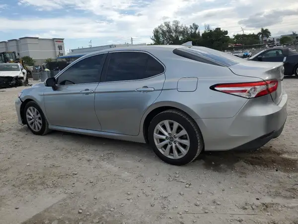 4T1B11HKXKU685679 2019 TOYOTA CAMRY - Image 2