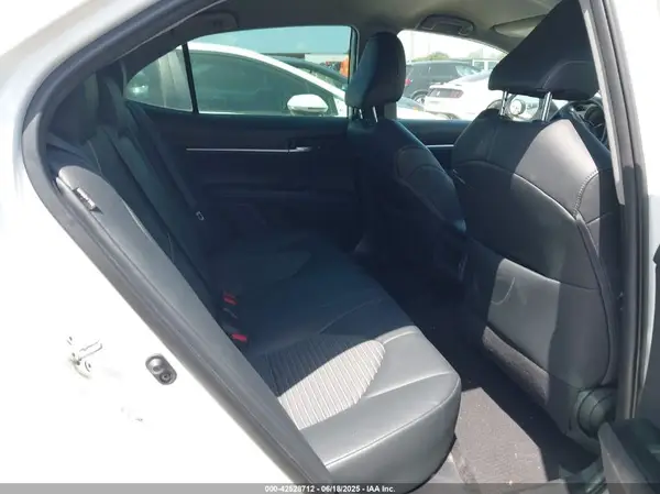 4T1B11HKXKU686282 2019 TOYOTA CAMRY - Image 8