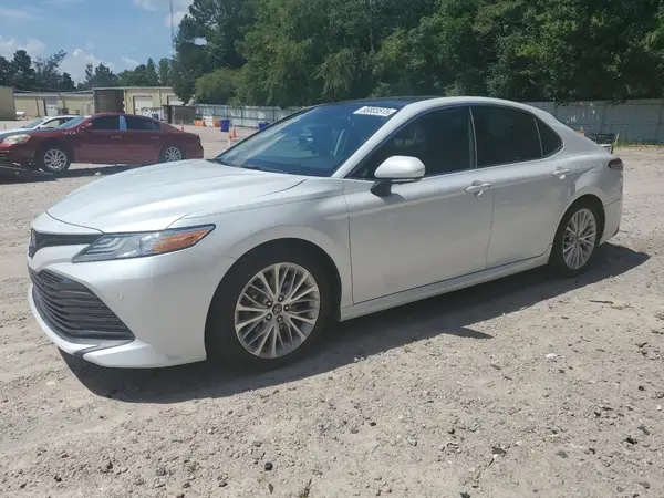 4T1B11HKXKU687660 2019 TOYOTA CAMRY - Image 1