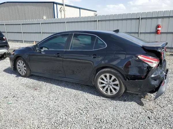 4T1B11HKXKU698416 2019 TOYOTA CAMRY - Image 2