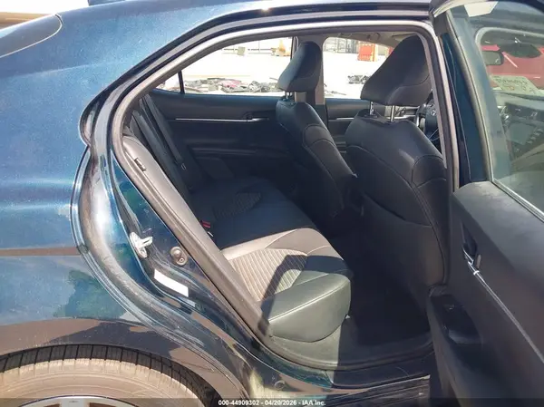 4T1B11HKXKU701587 2019 TOYOTA CAMRY - Image 8